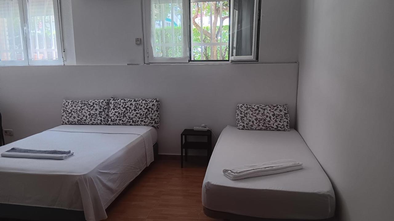 El Colmenar Habitaciones Madrid Extérieur photo